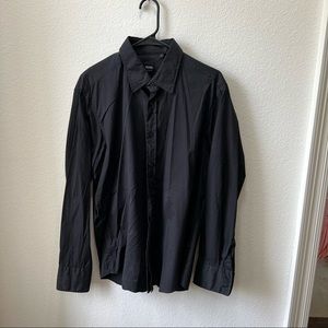 Like new men’s Hugo Boss long sleeve button up shirt. Size Large